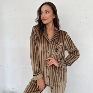 pyjama femme moderne et sophistiqué