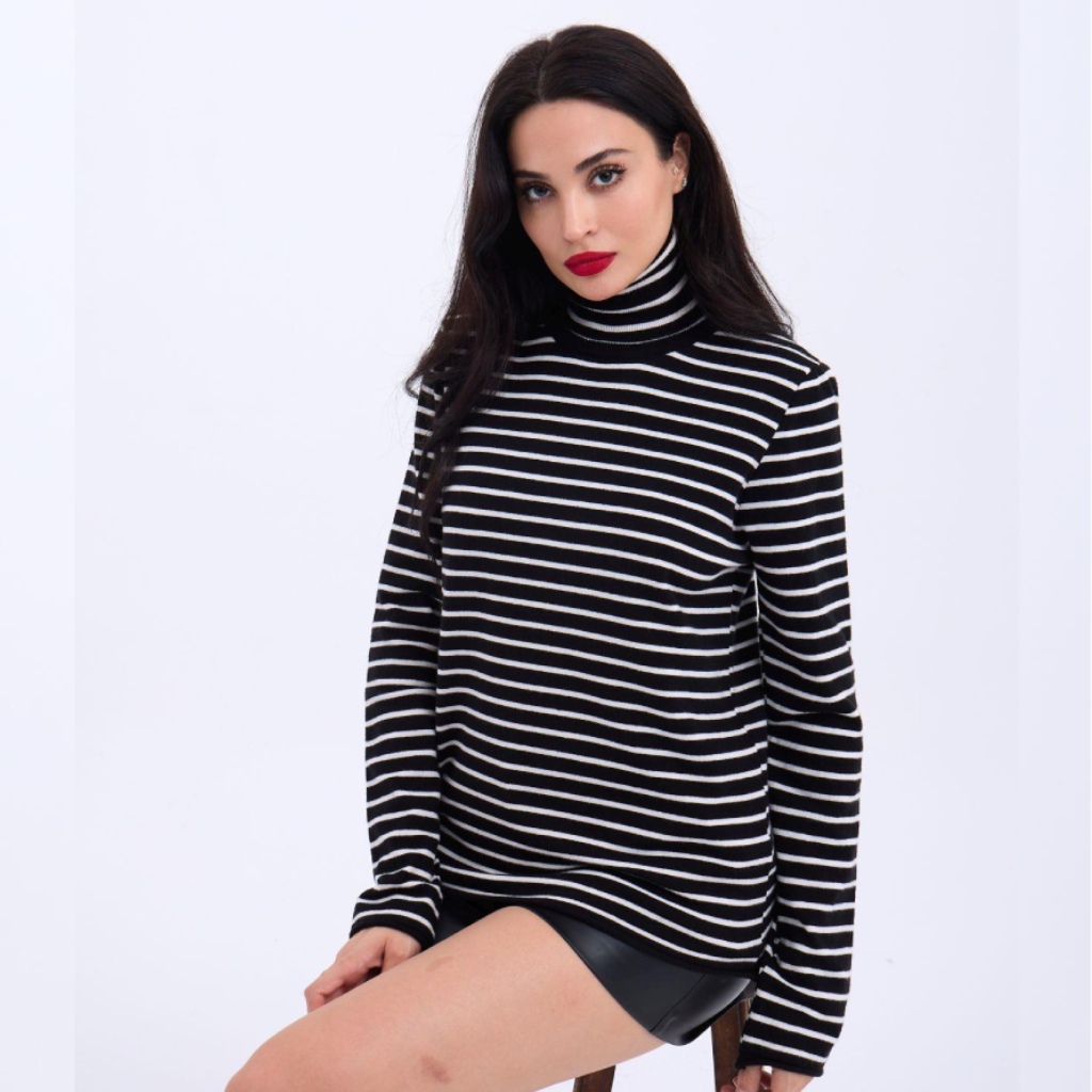 pull d'hiver élégant aux lignes modernes – d'origine turque pull d'hiver élégant aux lignes modernes – d'origine turque