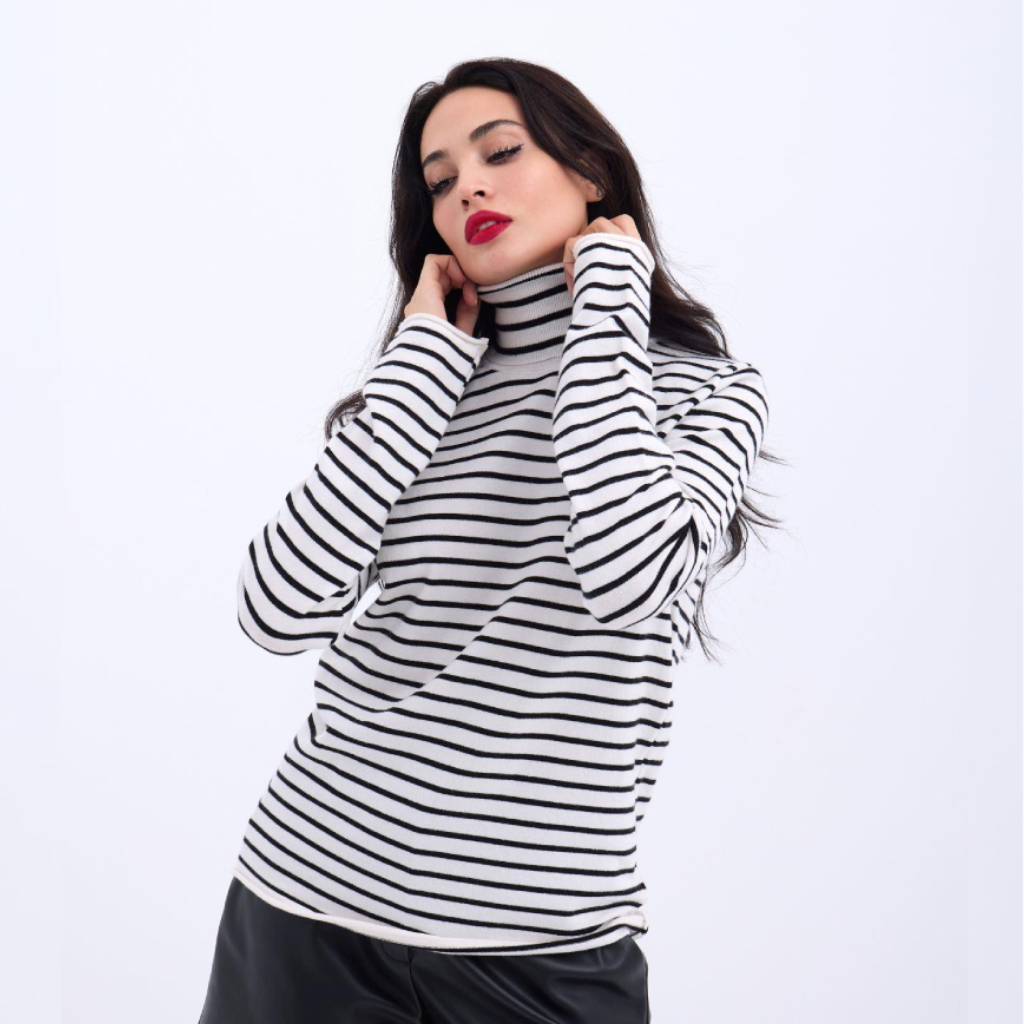 pull d'hiver élégant aux lignes modernes – d'origine turque pull d'hiver élégant aux lignes modernes – d'origine turque